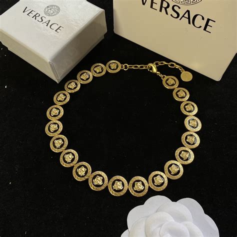 versace pendant fake